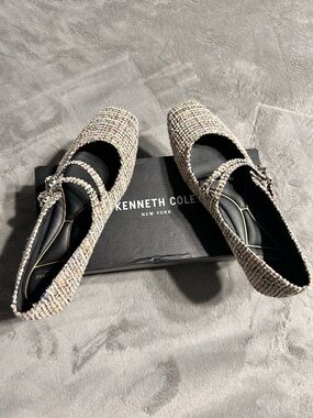 Kenneth Cole Tweed Mary Jane Flats in Cream Multi-Thread